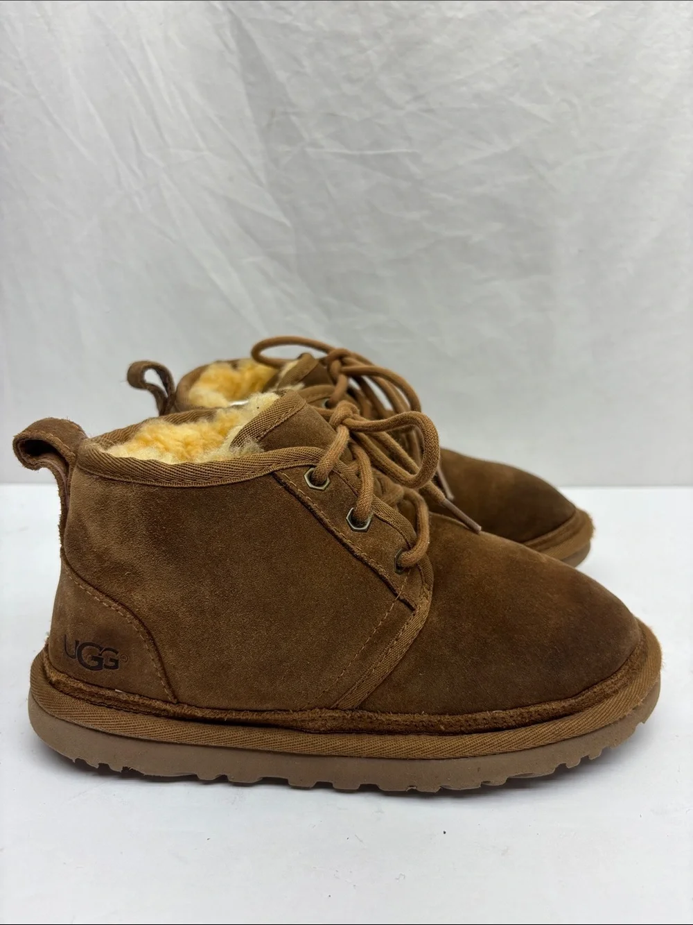 UGG kids Suede Lace-Up Ankle Boots, SZ 3 little boy, box 3 G